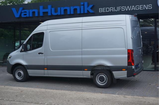 Mercedes-Benz SPRINTER 317CDI Pro L2H2 BPM VRIJ!! 10.25" Mbux Cam, Gev. Stoel, 3.5T Trekgewicht, LED!! NR. A