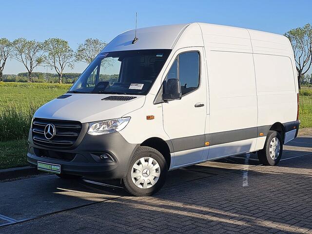 Mercedes-Benz SPRINTER 317 L2H2 Pro Mbux10 Euro6 Airco Automaat Facelift Navi BPM-Vrij 170Pk Euro6 Camera! L2H2 Mbux RWD Euro6 Airco Automaat Facelift Navi BPM-Vrij 170Pk Euro6 Camera