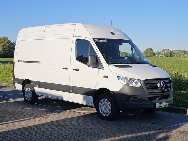 Mercedes-Benz SPRINTER 317 L2H2 Pro Mbux10 Euro6 Airco Automaat Facelift Navi BPM-Vrij 170Pk Euro6 Camera! L2H2 Mbux RWD Euro6 Airco Automaat Facelift Navi BPM-Vrij 170Pk Euro6 Camera