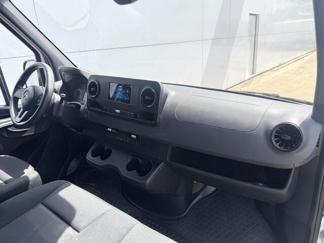 Mercedes-Benz SPRINTER 215 1.9 CDI Automaat L2H2 Climate Control Camera Carplay Parkeersensoren v+a