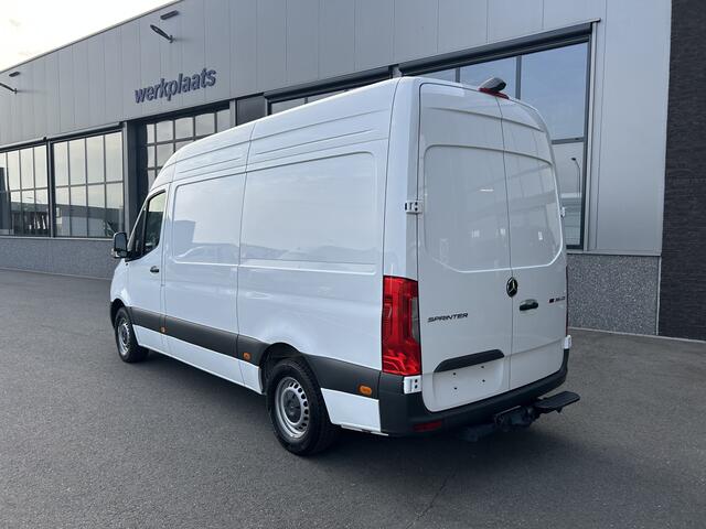 Mercedes-Benz SPRINTER 315 CDI L2 H2 RWD PRO / 2800KG Trekhaak / LED / MBUX / Navigatie / Camera / Cruise control / Airco