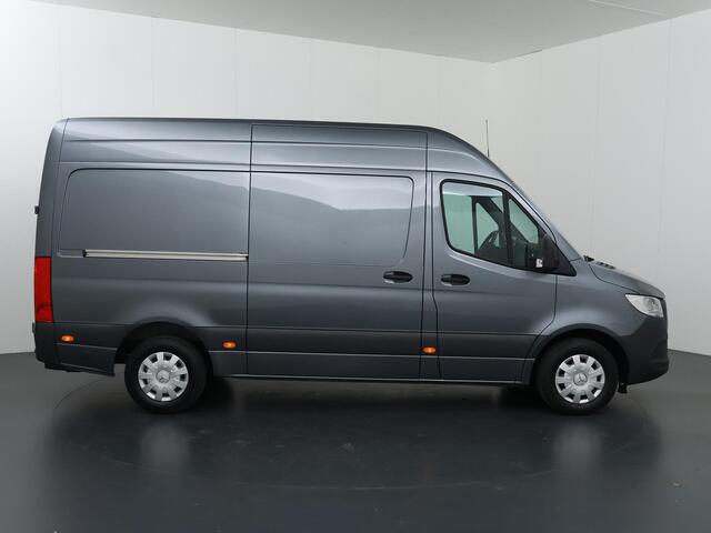 Mercedes-Benz SPRINTER 317 CDI | Aut. | L2 H2 | RWD | Trekhaak | Parkeercamera | Navigatie | Betimmering | Cruise Control | Certified