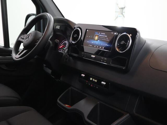 Mercedes-Benz SPRINTER 317 CDI | Aut. | L2 H2 | RWD | Trekhaak | Parkeercamera | Navigatie | Betimmering | Cruise Control | Certified