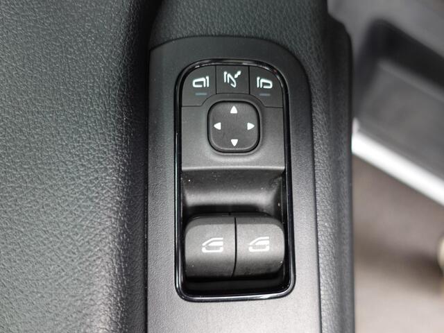 Mercedes-Benz SPRINTER 315 CDI Automaat L2H2 PRO Airco MBUX Navigatie Adaptive Cruise Control Leder PDC VA + Camera Trekhaak 3500kg Comfortstoel