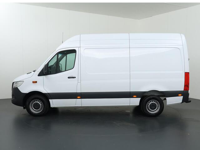 Mercedes-Benz SPRINTER 317 CDI | L2 H2 | AUT. | PRO | W73 BREDE ACHTEROPSTAP | LAADRUIMTE PAKKET | AIRCO | CRUISE CONTROL | ACHTERUITRIJCAMERA | 3-ZITS | MULTIFUNCTIONEEL STUURWIEL | CERTIFIED