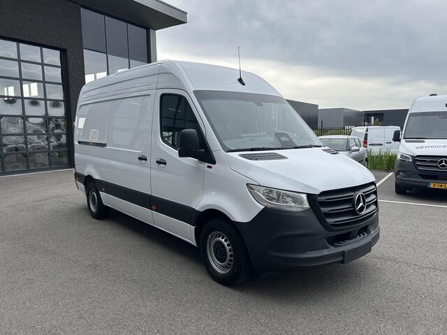 Mercedes-Benz SPRINTER 315 CDI L2 H2 RWD Pro MBUX / Trekhaak / Camera / Cruise control / Airco / 270 Graden achterdeuren