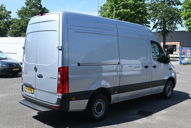 Mercedes-Benz SPRINTER 317 CDI L2H2 Pro HD Led, Geveerde stoel, MBUX Navigatie, Etc.