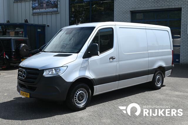 Mercedes-Benz SPRINTER 315 CDI L2H1 MBUX met camera, Geveerde stoel, Trekhaak, Etc.