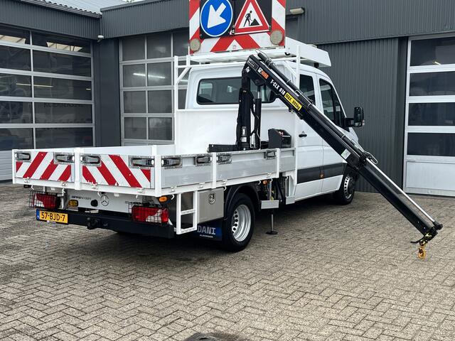 Mercedes-Benz SPRINTER 513 CDI 366 Hiab Laadkraan 018T Trekhaak 3500kg Airco 6 persoons uitvoering Open laadbak Pick-up Euro 6 Verkeersbord Actiebord Pijlenbord Bakwagen P-up Tachograaf 1e eigenaar ex gemeente