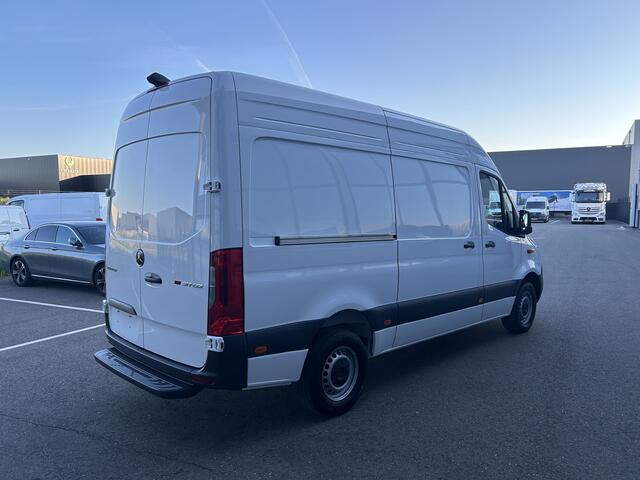 Mercedes-Benz SPRINTER 317 CDI L2 H2 MBUX / 360 Camera / Parkeersensoren / Navigatie / Cruise control / Airco / 270 Graden achterdeuren