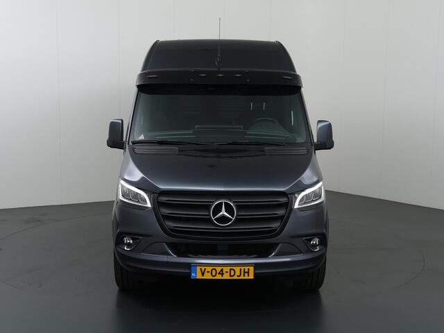 Mercedes-Benz SPRINTER 319 CDI | AUT. | L2 H2 | RWD | NL AUTO | DEALER ONDERHOUDEN | LUCHTVERING | TREKHAAK | LED | GROOT NAVIGATIE | ACHTERUITRIJCAMERA | BETIMMERDE LAADRUIMTE COMPLEET | CERTIFIED