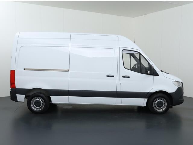 Mercedes-Benz SPRINTER 315 CDI | L2 H2 | FWD | AUT. | AIRCO | 2-ZITS | MULTIFUNCTIONEEL STUURWIEL | APPLE CARPLAY | ANDROID AUTO | ACHTERUITRIJCAMERA | LAADRUIMTE INRICHTING | CERTIFIED