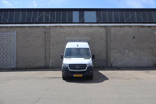 Mercedes-Benz SPRINTER 319 CDI | AUT. | L4 H2 | Pro | Achteruitrijcamera | 475 cm Laadvloer | 2-Zits | Parkeercamera | Navigatie | Stoelverwarming | Distronic Plus | Climate Control | Certified