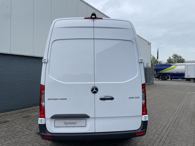 Mercedes-Benz SPRINTER 315 CDI L2 H2 Select | Led verlichting | 10.25" MBUX Systeem | 3500 KG Trekgewicht | Smartphone integratie pakket |