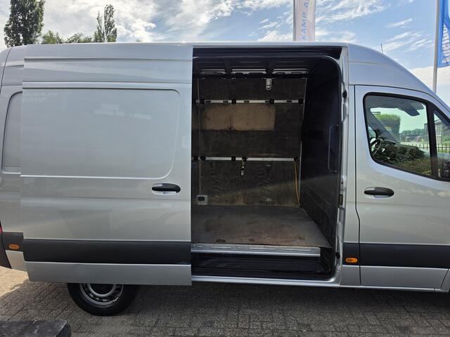 Mercedes-Benz SPRINTER 317 CDI L2-H2 RWD Automaat * Camera * Navi * Trekhaak *