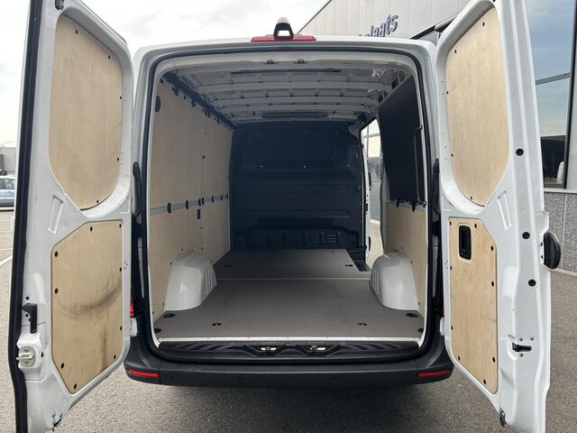 Mercedes-Benz SPRINTER 317 CDI L2 H1 LED / 360 Camera / Distronic / MBUX / Navigatiesysteem / Parkeersensoren / Airco / 270 Graden achterdeuren
