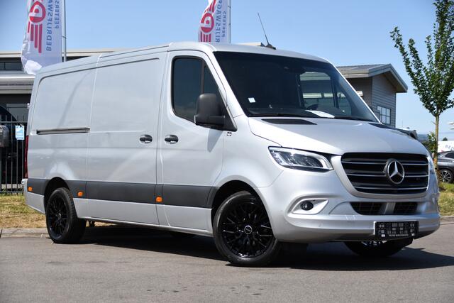 Mercedes-Benz SPRINTER 319 V6 3.0 CDI L2H1 PB Edition 360 Camera, Adaptieve Cruise, Carplay, 3500kg Trekhaak, LED, 10,5'' Mbux, Sensoren, Leder, Stoelverwarming, Uniek!