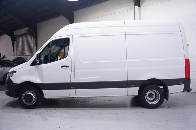 Mercedes-Benz SPRINTER 514 CDI 143 pk L2H2 Navi, Camera, Dubbel Lucht Opbergkasten Laadruimte, PDC V+A, 3-Zits