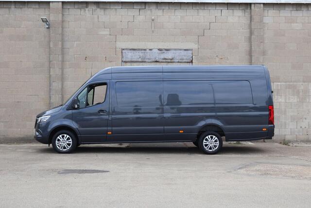 Mercedes-Benz SPRINTER 319 CDI | AUT. | L4 H2 | PRO | Trekhaak | Distronic Plus | LM Velgen | LED koplampen | Navigatie | Parkeercamera | Apple Carplay/Android Auto | 3-zits | Airco | Cruise Control | Certified