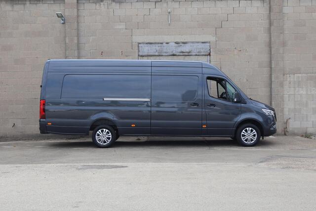 Mercedes-Benz SPRINTER 319 CDI | AUT. | L4 H2 | PRO | Trekhaak | Distronic Plus | LM Velgen | LED koplampen | Navigatie | Parkeercamera | Apple Carplay/Android Auto | 3-zits | Airco | Cruise Control | Certified