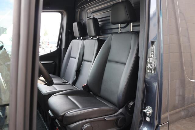 Mercedes-Benz SPRINTER 319 CDI | AUT. | L4 H2 | PRO | Trekhaak | Distronic Plus | LM Velgen | LED koplampen | Navigatie | Parkeercamera | Apple Carplay/Android Auto | 3-zits | Airco | Cruise Control | Certified