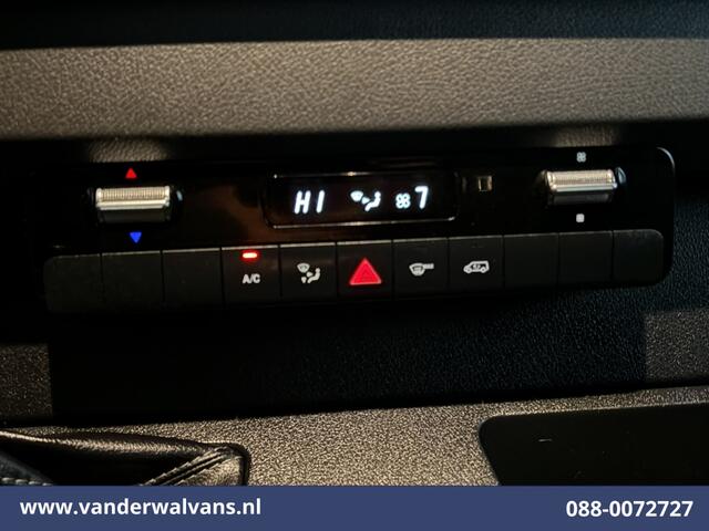 Mercedes-Benz SPRINTER 317 CDI 170pk L3H2 Euro6 Airco | 360 Graden Camera | Navigatie | Apple Carplay | Chauffeursstoel Cruisecontrol, Android Auto, Stoelverwarming, 270 Graden Achterdeuren, Parkeersensoren, Bijrijdersbank