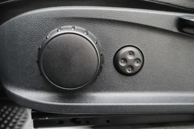 Mercedes-Benz SPRINTER 317 CDI L1H1 RWD Leer, 360° Camera, 3-Zits, Cruise, Standkachel, Apple Carplay, Trekhaak, 18''