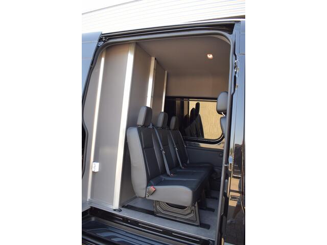 Mercedes-Benz SPRINTER L4 (!) 319 3.0 V6 CDI DubbelCabine EURO6 Leder | Camera | Trekhaak | Luchtvering | Crossbus