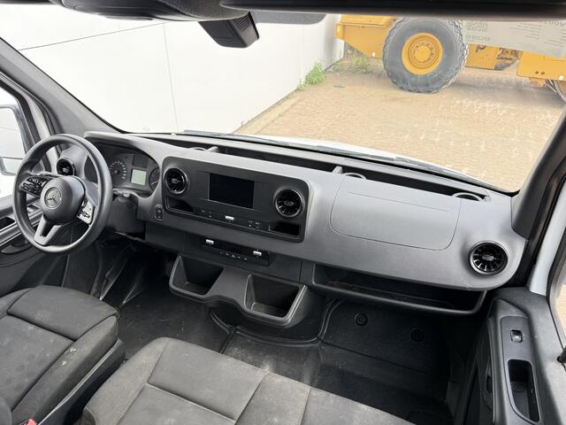 Mercedes-Benz SPRINTER 314 2.2 CDI Automaat L2H2 Dubbele Cabine 7-persoons Climate Control Cruise Control Trekhaak Carplay Camera