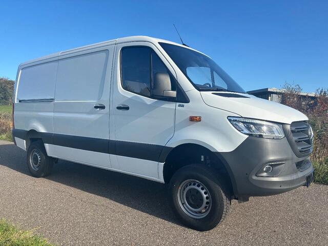 Mercedes-Benz SPRINTER 319CDI L2H1 4X4 Automaat Airco Camera Trekhaak Apple CarPlay NIEUW BPM VRIJ