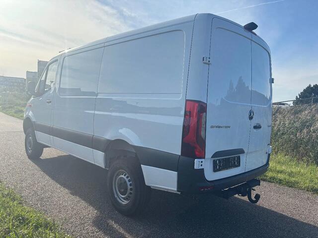 Mercedes-Benz SPRINTER 319CDI L2H1 4X4 Automaat Airco Camera Trekhaak Apple CarPlay NIEUW BPM VRIJ