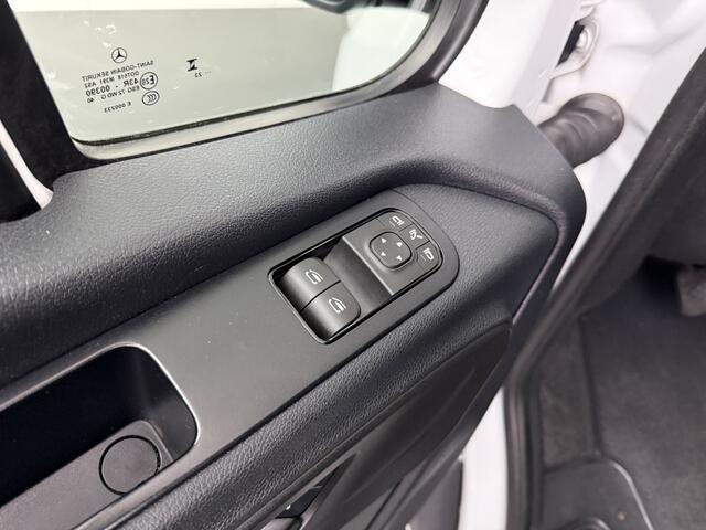 Mercedes-Benz SPRINTER Automaat L3H2 Maxi ( 2024 ) | Multimedia | Camera | Airco | Cruise | Betimmering