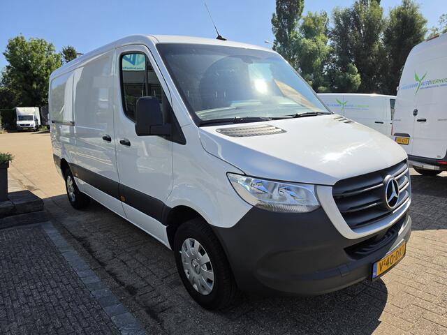 Mercedes-Benz SPRINTER 317 CDI L2-H1 RWD Automaat * 3,5t Trekgewicht * Camera * Cruise * MBUX *