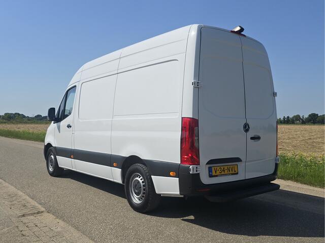 Mercedes-Benz SPRINTER 315 1.9 CDI L2H2 RWD - Euro 6 - 150 Pk - MBUX - ParkeerCamera - Airco - Cruise Control