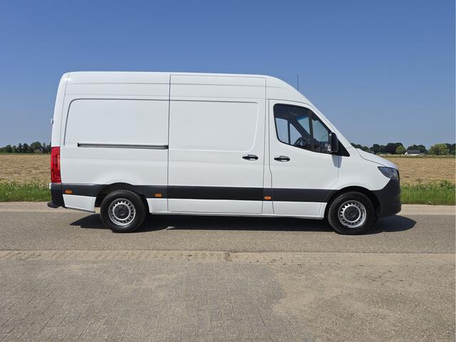 Mercedes-Benz SPRINTER 315 1.9 CDI L2H2 RWD - Euro 6 - 150 Pk - MBUX - ParkeerCamera - Airco - Cruise Control
