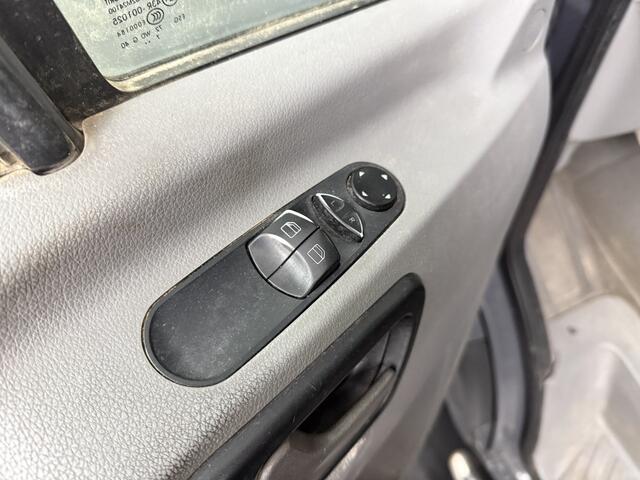 Mercedes-Benz SPRINTER 211CDI Automaat L1H1 Imperiaal | Trekhaak | Euro 6 | Airco | 3-Zits