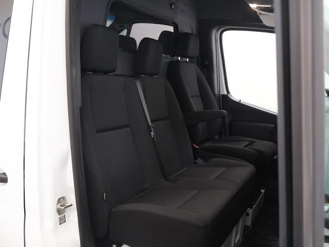 Mercedes-Benz SPRINTER 316 CDI | L2 H2 | AUTOMAAT | STOELVERWARMING | NAVIGATIE | ACHTERUITRIJCAMERA | APPLE CARPLAY / ANDROID AUTO | LAADKLEP | LED KOPLAMPEN | STANDKACHEL | DODEHOEK DETECTIE |