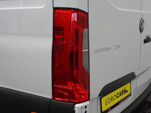 Mercedes-Benz SPRINTER 315 CDI Automaat L2H2 PRO Airco MBUX Navigatie Adaptive Cruise Control Leder PDC VA + Camera Trekhaak 3500kg Comfortstoel