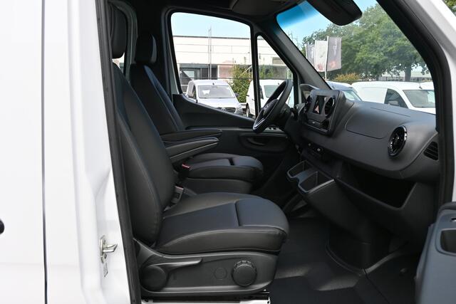 Mercedes-Benz SPRINTER 317 CDI L2H2 DC 3500 kg Trekhaak, Geveerde stoel, Etc.