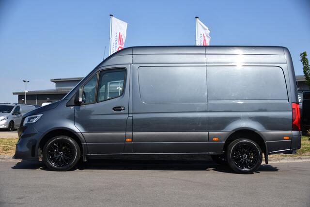 Mercedes-Benz SPRINTER 319 3.0 CDI L2H2 AMG Edition Adaptieve Cruise, Camera, Carplay, LED, 10,5'' Mbux, Automaat, Sensoren, Stoelverwarming, Uniek!