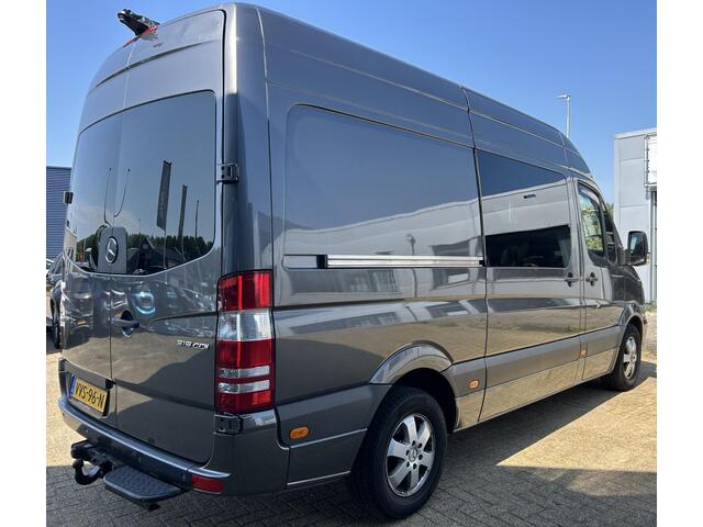 Mercedes-Benz SPRINTER 319 3.0 CDI 366 190PK | L2H2 | AUTOMAAT | 3 Persoons | 6 Cilinder | Trekhaak | 2x Stoelverwarming | Standkachel | Xenon | Achteruitrijcamera | Parkeersensoren voor en Achter | 2 Sleutels |