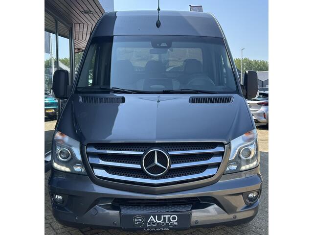 Mercedes-Benz SPRINTER 319 3.0 CDI 366 190PK | L2H2 | AUTOMAAT | 3 Persoons | 6 Cilinder | Trekhaak | 2x Stoelverwarming | Standkachel | Xenon | Achteruitrijcamera | Parkeersensoren voor en Achter | 2 Sleutels |