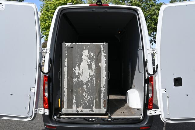 Mercedes-Benz SPRINTER 317 CDI L2H2 RWD MBUX met navigatie en camera, Geveerde stoel, Etc.