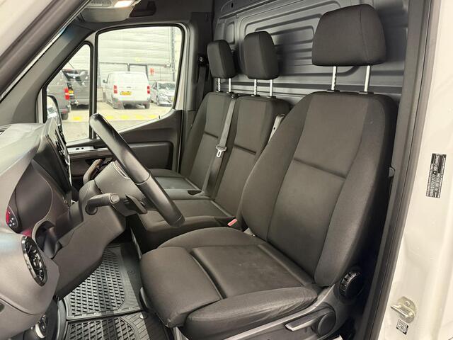 Mercedes-Benz SPRINTER L2H2 Automaat Navigatie Airco Camera Trekhaak 3Zits DAB