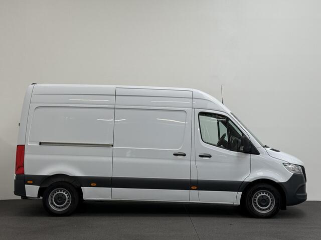 Mercedes-Benz SPRINTER L2H2 Automaat Navigatie Airco Camera Trekhaak 3Zits DAB