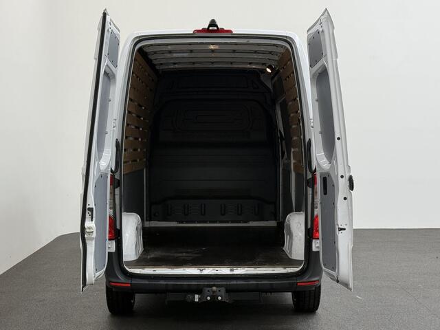 Mercedes-Benz SPRINTER L2H2 Automaat Navigatie Airco Camera Trekhaak 3Zits DAB