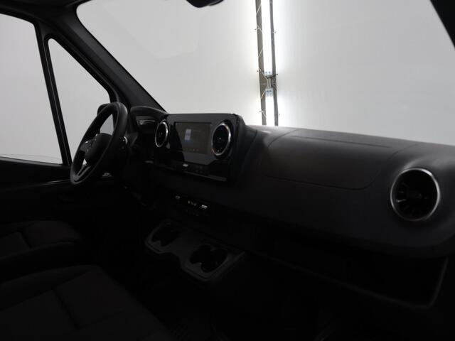 Mercedes-Benz SPRINTER 317 CDI L3 H2 | AUTOMAAT | AIRCO | GEVEERDE BESTUURDERSSTOEL | NAVIGATIE | CARPLAY | ANDROID AUTO | LED LAMPEN | CERTIFIED