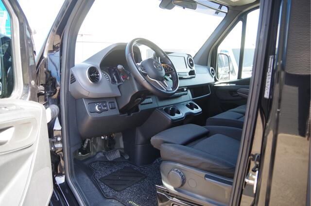 Mercedes-Benz SPRINTER 319 3.0 CDI V6 L2H2 3-ZITS, AUT. LED, 3.5T TREKHAAK, MBUX 10'', STANDKACHEL, ZONNEKLEP, VOORSPOILER, KUNSTSTOFDELEN IN KLEUR, CAMERA, NAVI, CRUISE