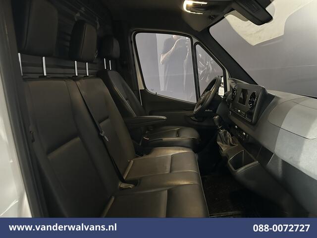 Mercedes-Benz SPRINTER 315 CDI 150pk L2H2 Euro6 Airco | Camera | Apple Carplay | Cruisecontrol | Chauffeursstoel Android Auto, Parkeersensoren, Leder, Bijrijdersbank