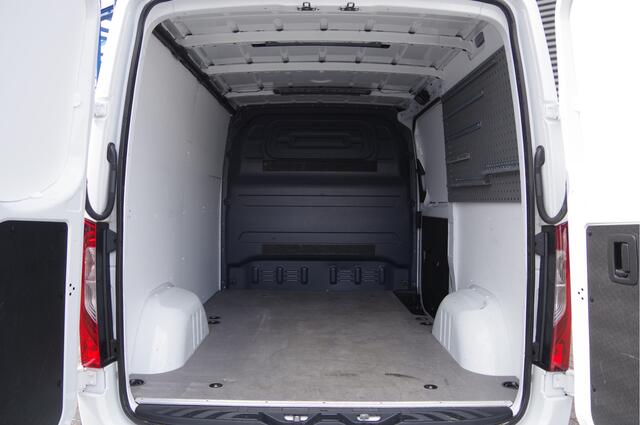Mercedes-Benz SPRINTER 317 1.9 CDI L1H1 RWD AUT. LED, TREKHAAK, LEDER, 360 CAMERA, STANDKACHEL, STOELVERWARMING, LEDER STUUR, CRUISE